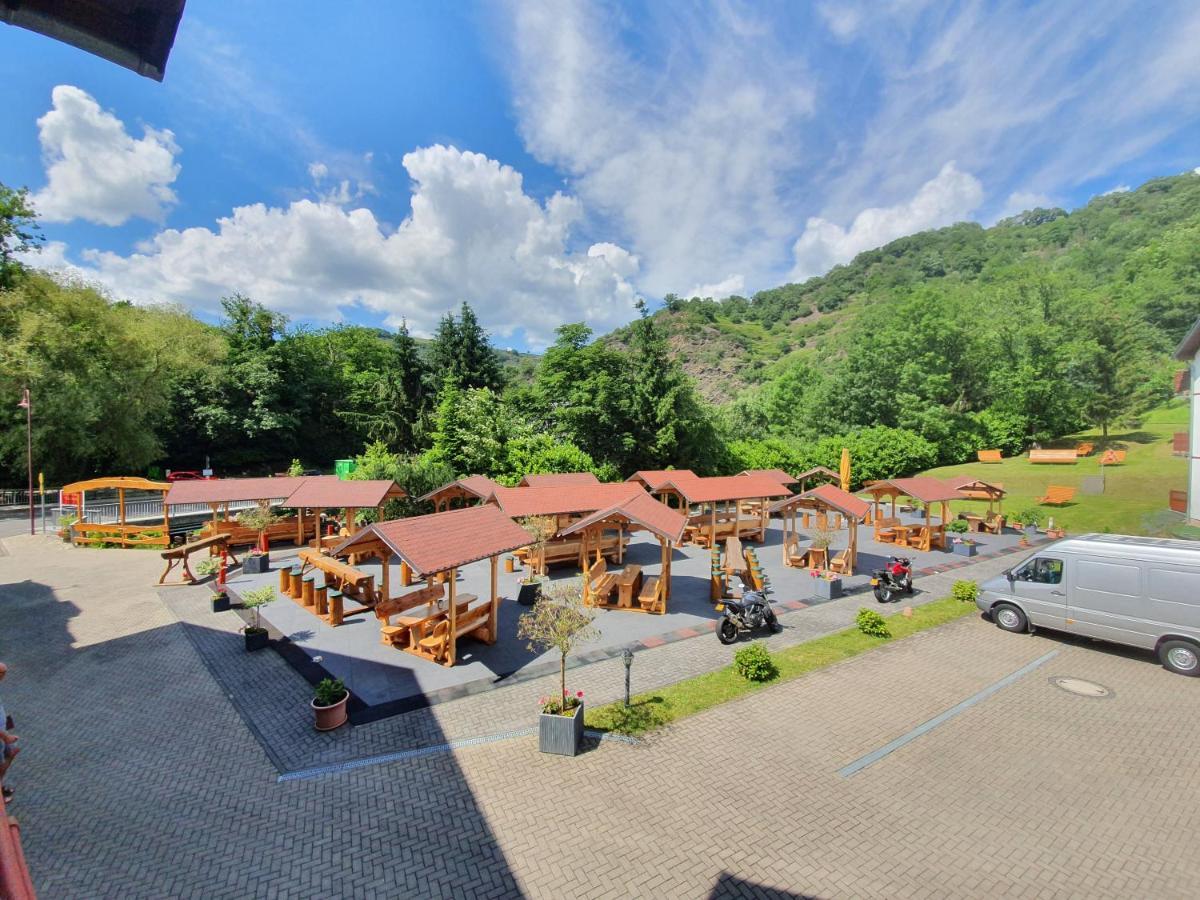 Moselhotel Waldeck Бурген Екстериор снимка